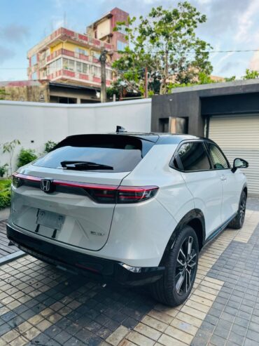 Honda Vezel Z Moon 2025