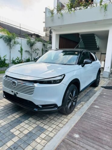 Honda Vezel Z Moon 2025