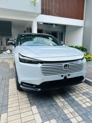Honda Vezel Z Moon 2025