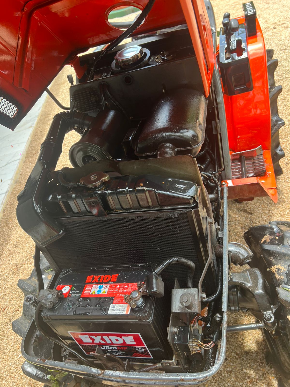 Glass cutter tractor