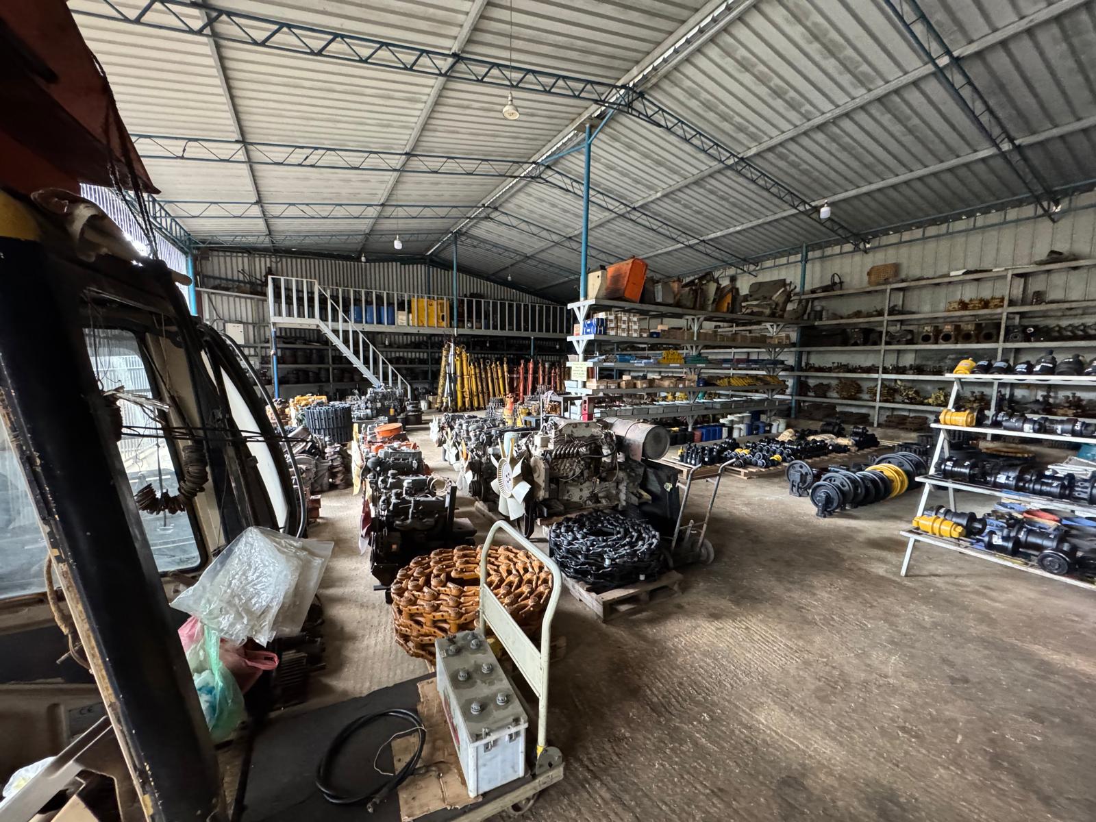 A 42.5-perch land located adjacent to a paddy field in Meepē