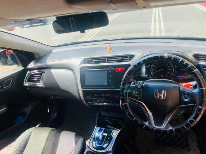 Honda Grace EX Safety Package 2014