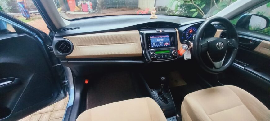 Toyota Axio Hybrid X Grade 2014