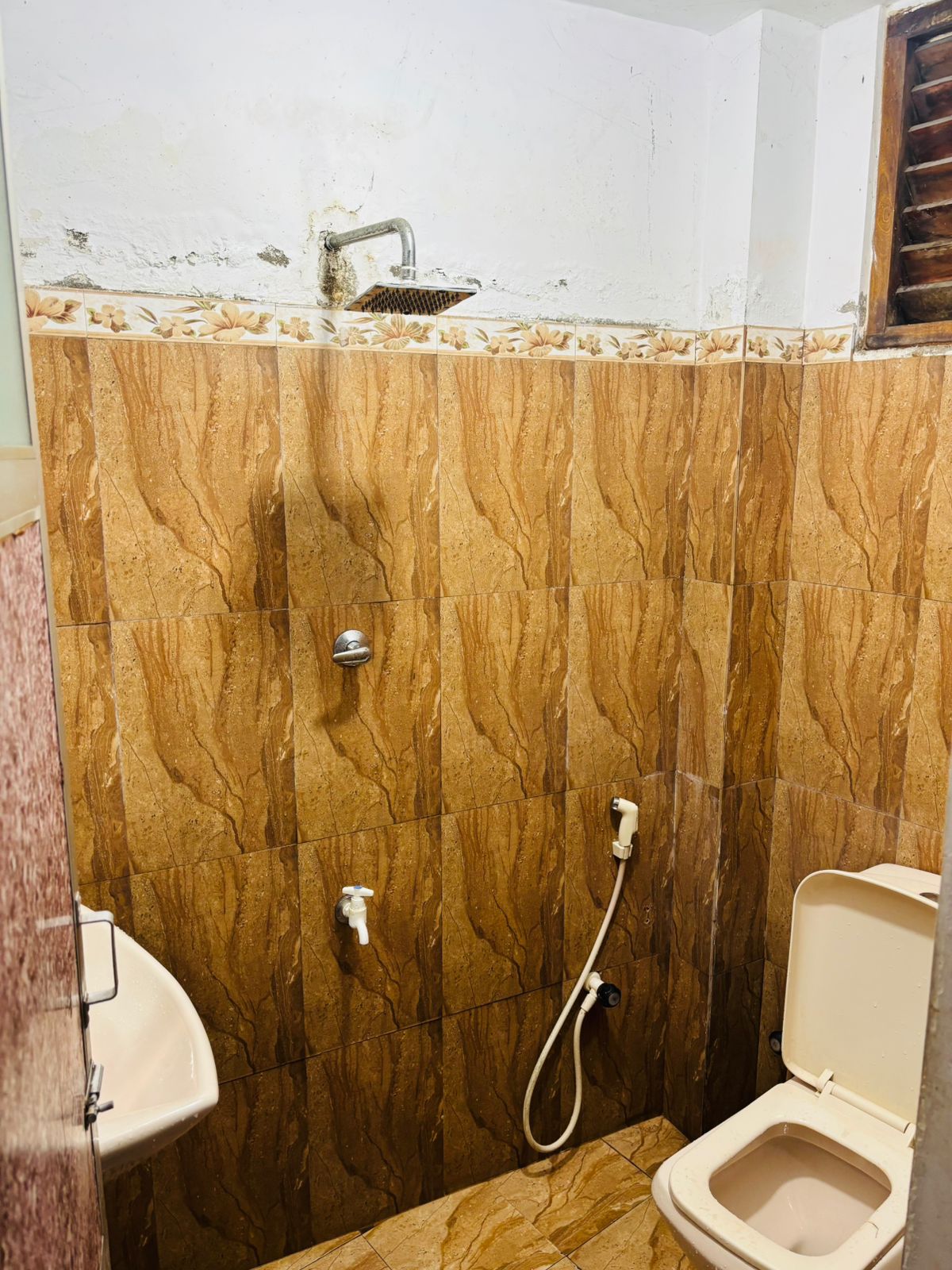 Two Storey House for Sale in Wellampitiya