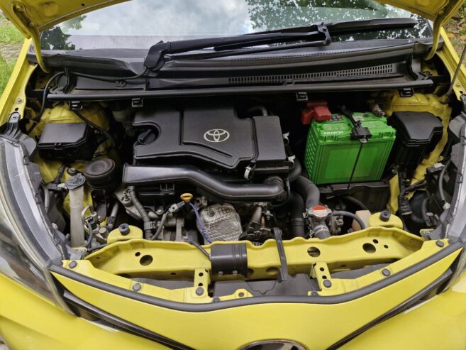 Toyota Vitz KSP130 2015