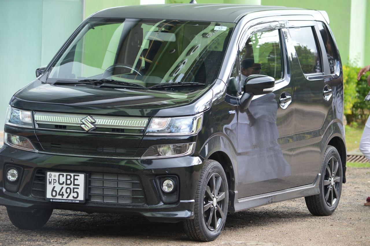 SUZUKI WAGON R PREMIUM 2018
