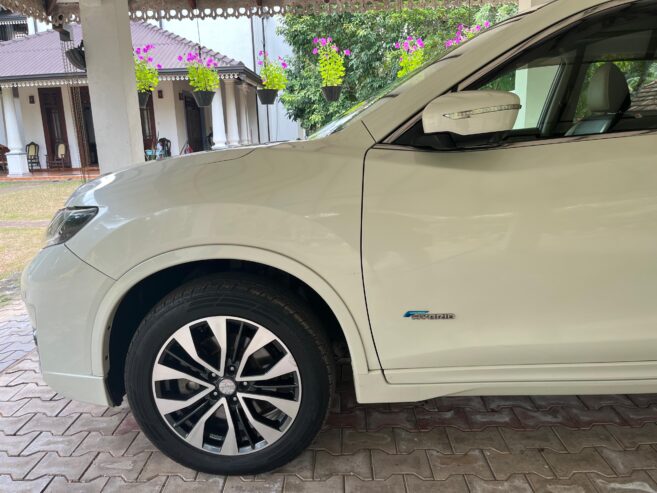 Nissan X-Trail 2015