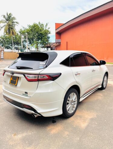 Toyota Harrier Premium 2017