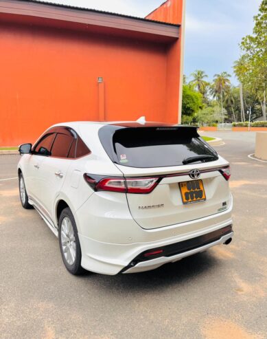 Toyota Harrier Premium 2017