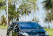 Toyota Prius S Touring 2011