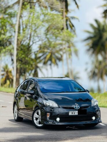 Toyota Prius S Touring 2011