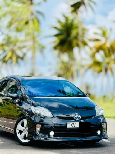 Toyota Prius S Touring 2011