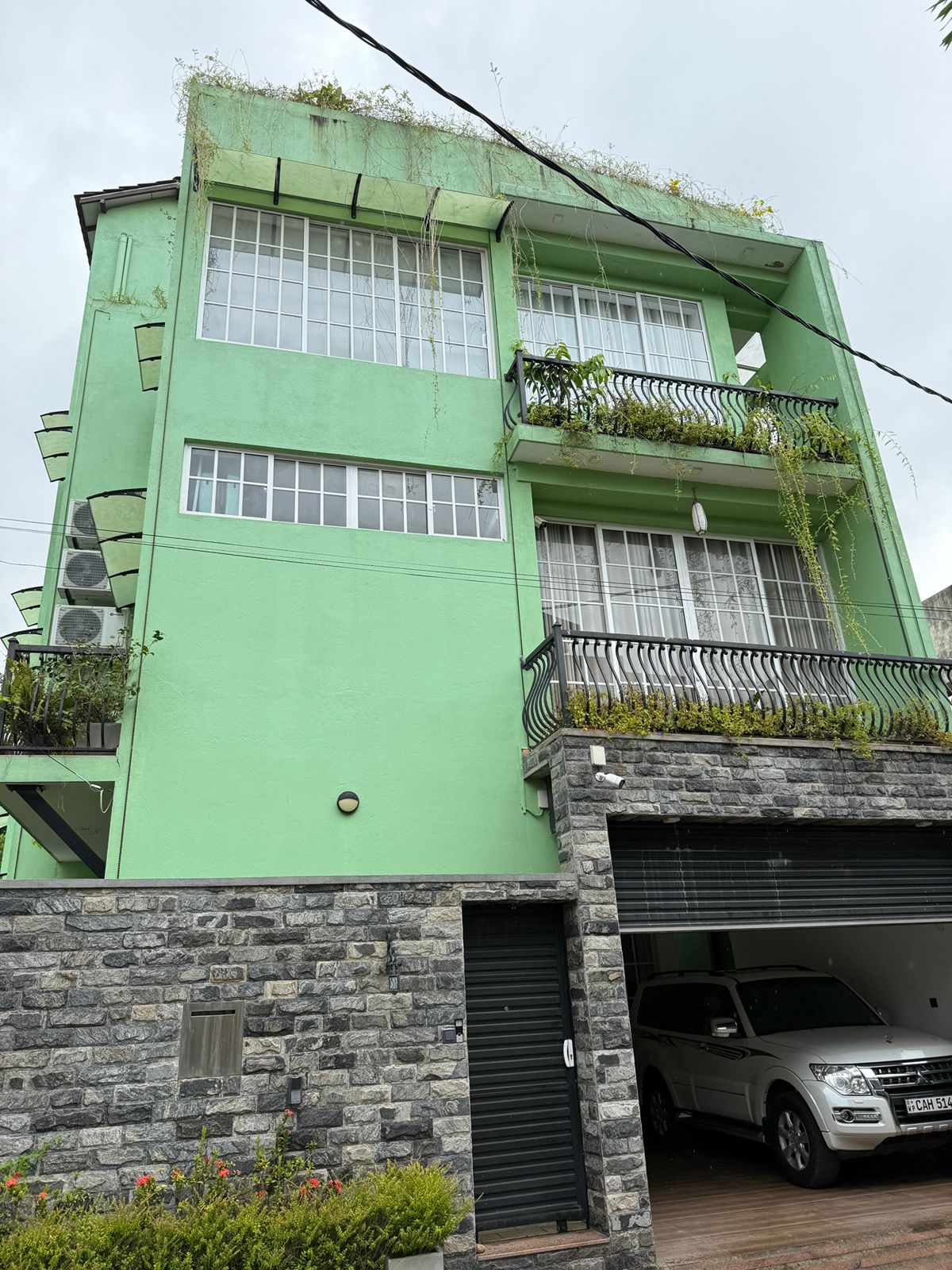 Morden House for sale at Boralesgamuwa (Abeyratne Mw)