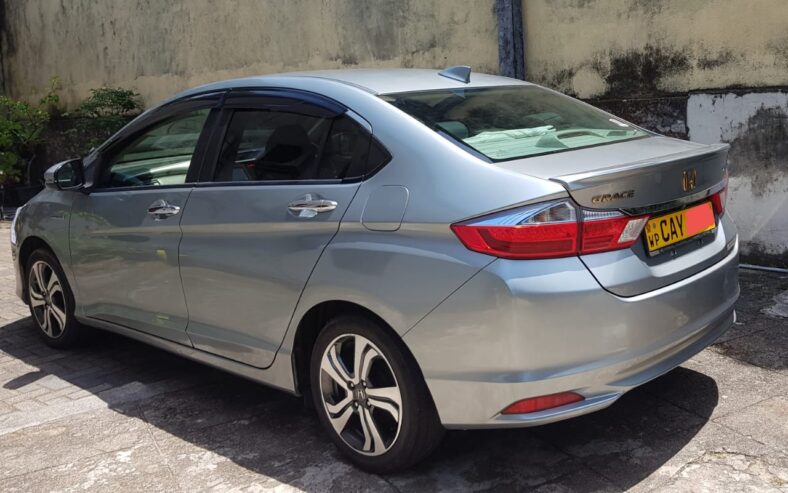 Honda Grace Ex Navi 2016