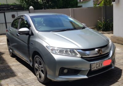 Honda Grace Ex Navi 2016