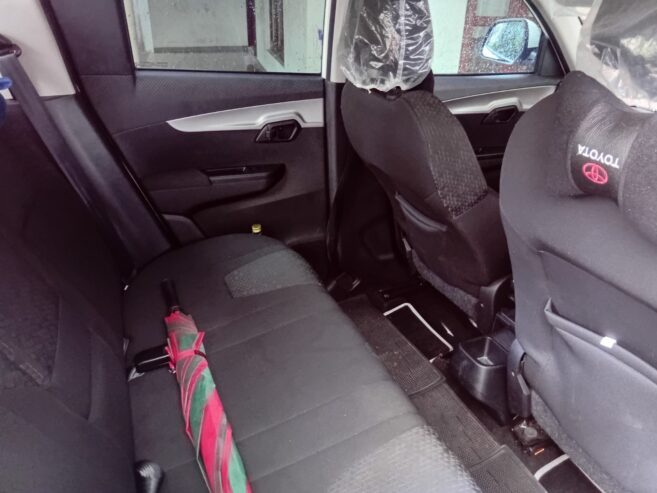 Mahindra KUV 100 2023