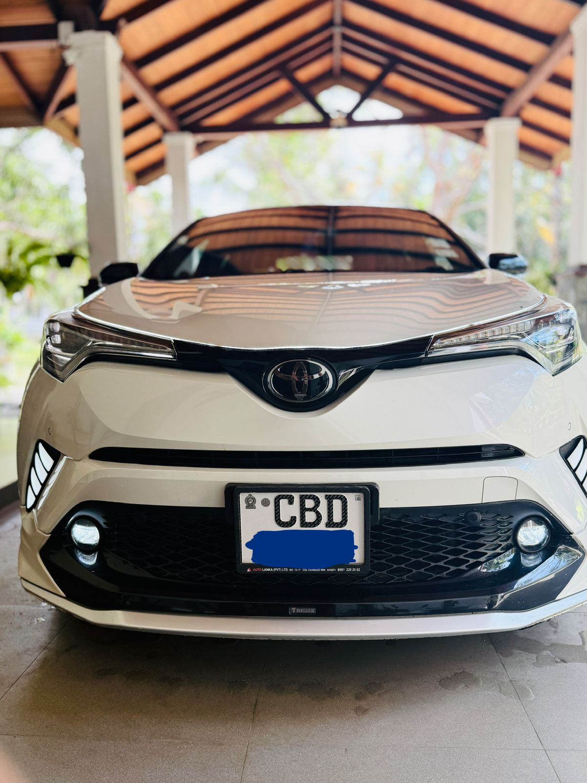 Toyota CHR NGX 10 2018