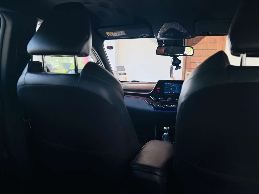 Toyota CHR NGX 10 2018