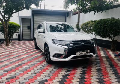 MITSUBISHI OUTLANDER PHEV