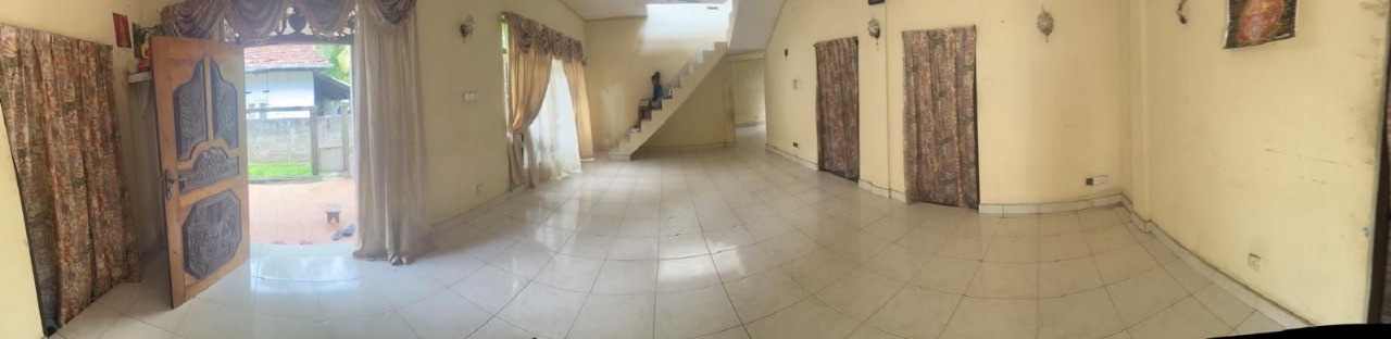 House for sale in Madampella