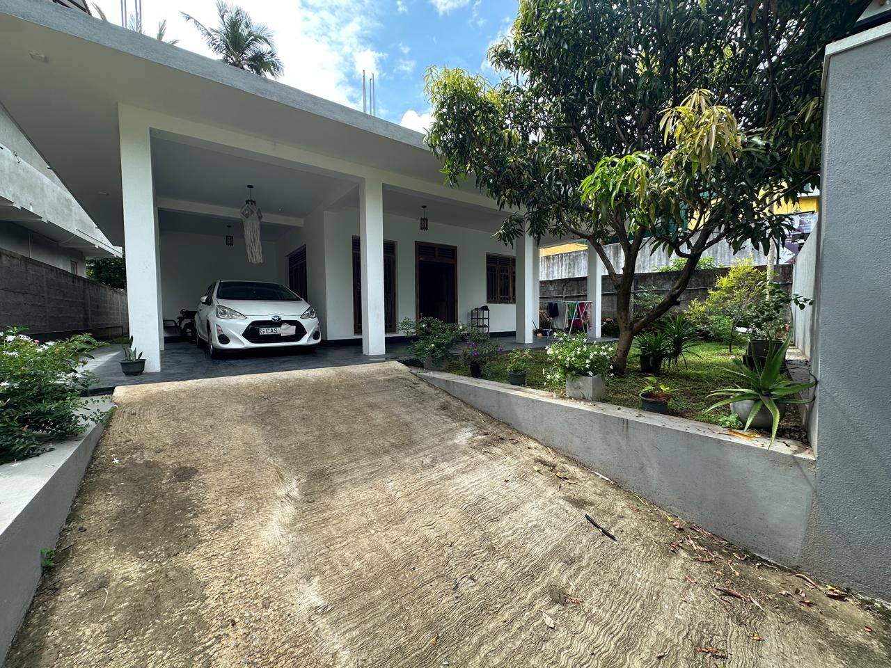 House for Sale – Kaduwela