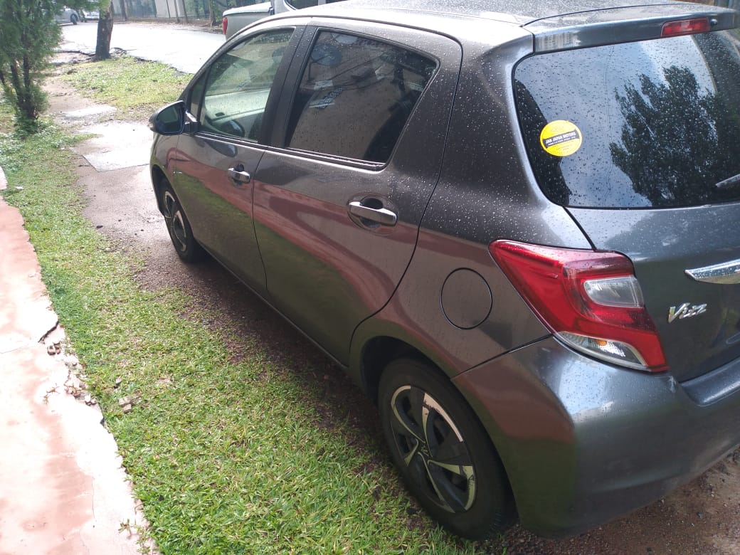 Toyota Vitz 2015
