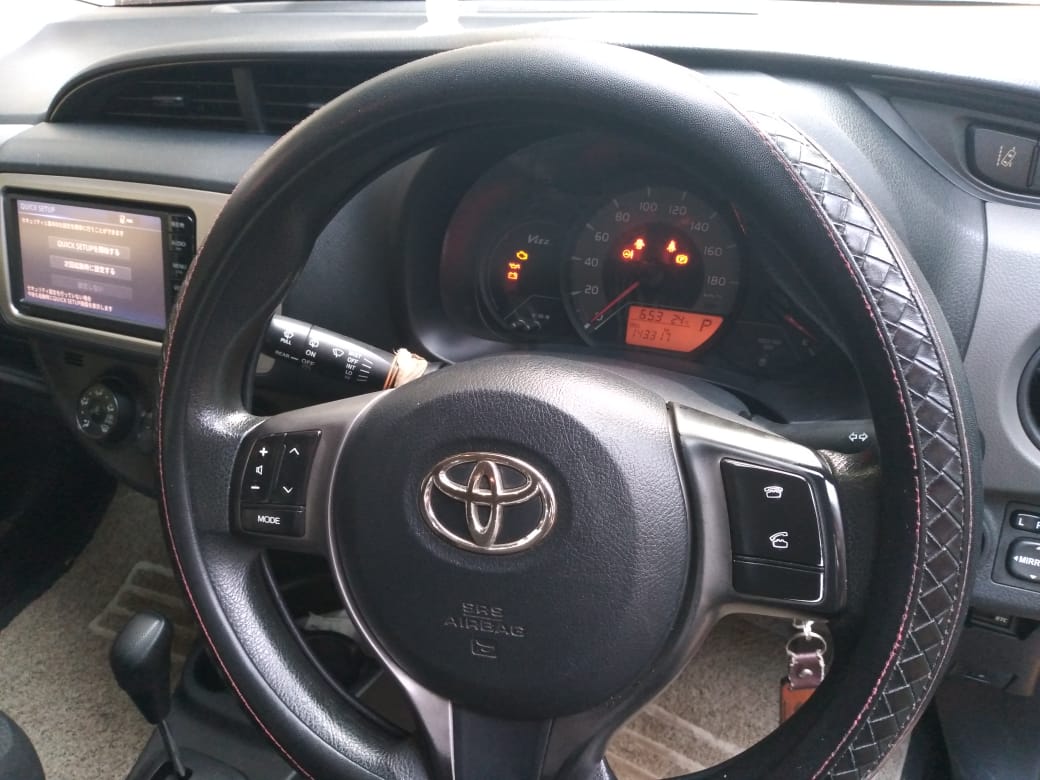Toyota Vitz 2015