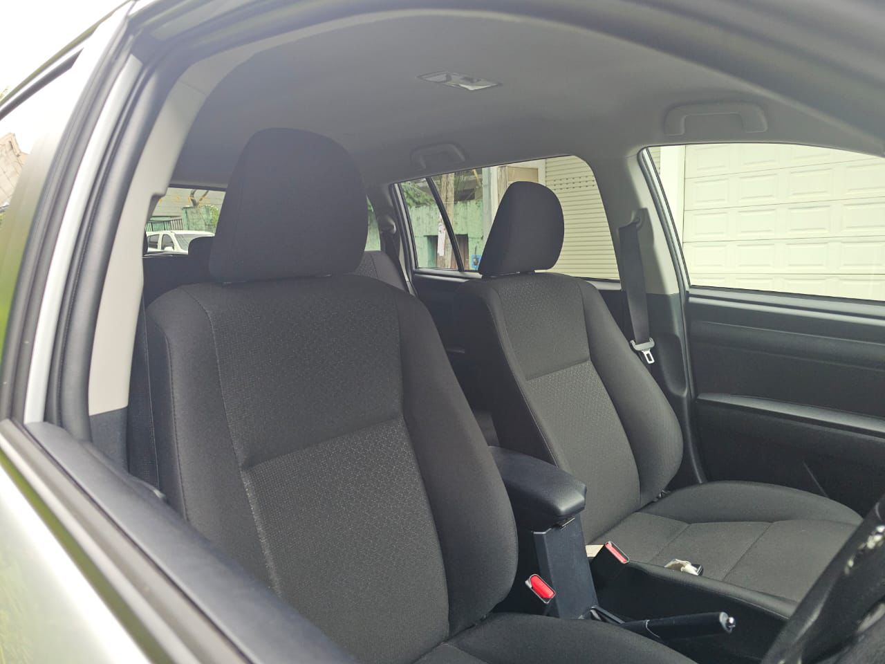 Toyota Axio Fielder 2013