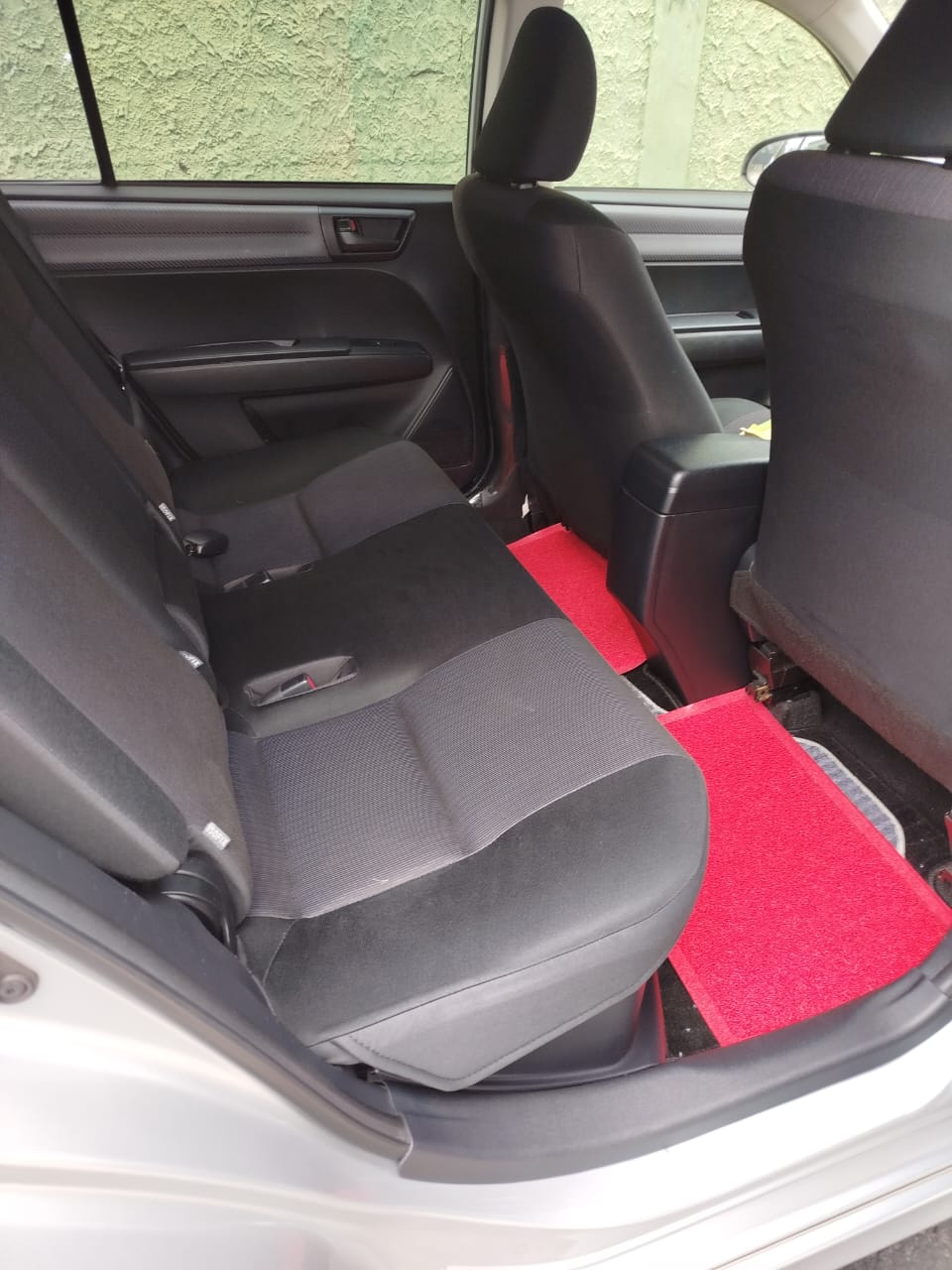 Toyota Axio Fielder 2013