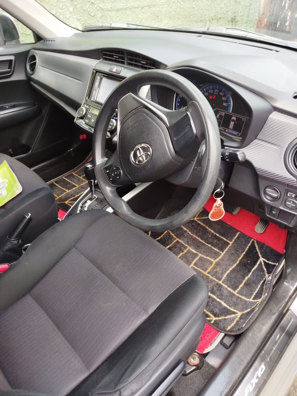 Toyota Axio Fielder 2013