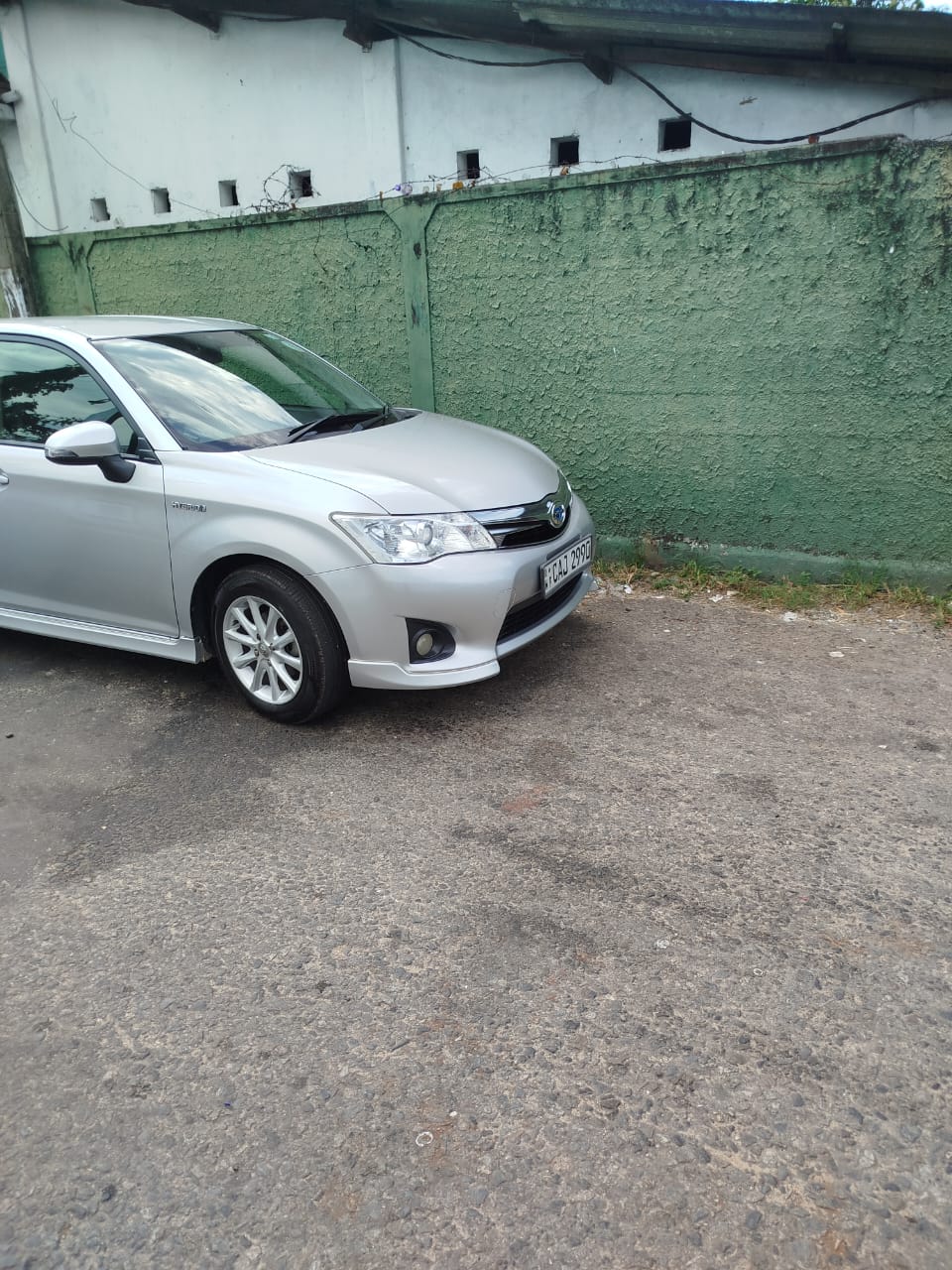 Toyota Axio Fielder 2013