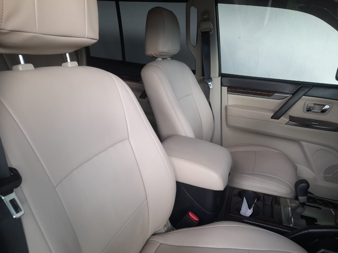 Mitsubishi Montero 2013