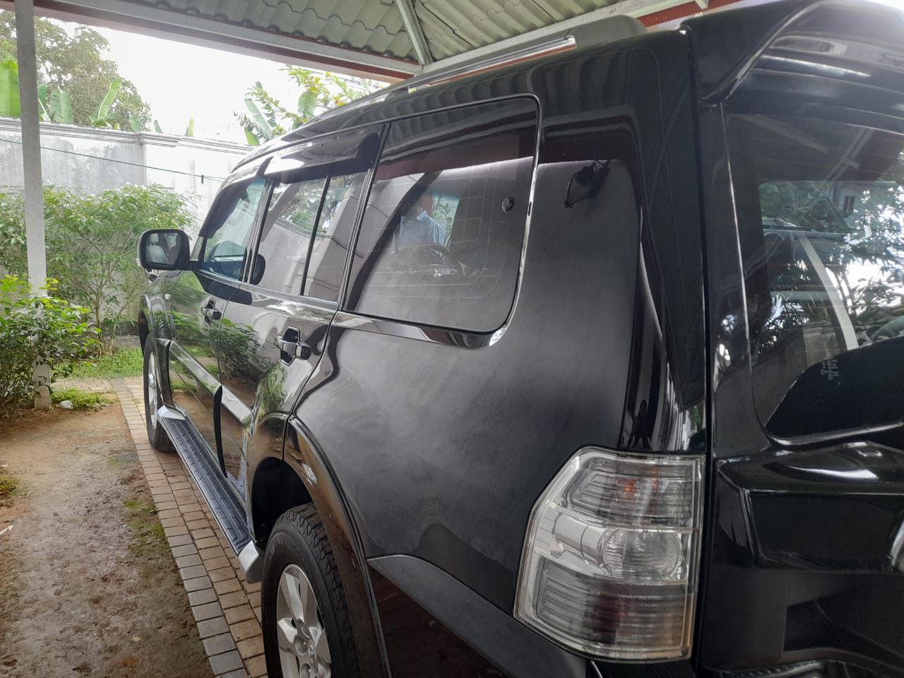 Mitsubishi Montero 2013