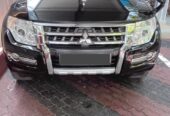 Mitsubishi Montero 2013