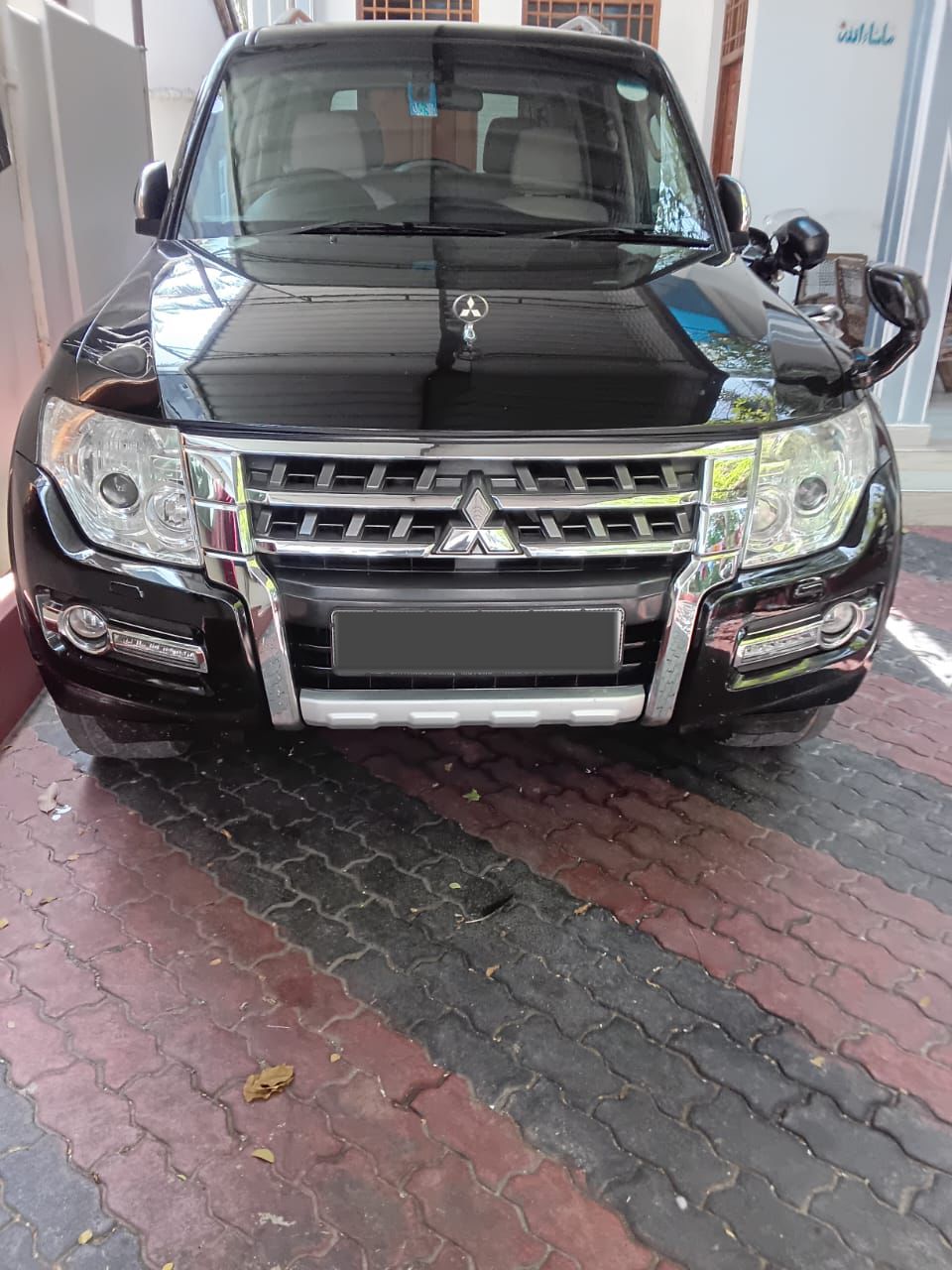 Mitsubishi Montero 2013