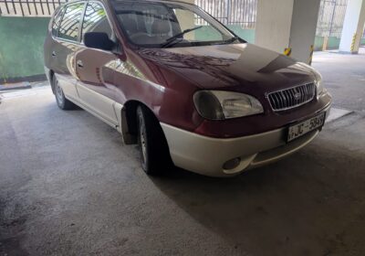 Kia Carens 7 Seater 2001