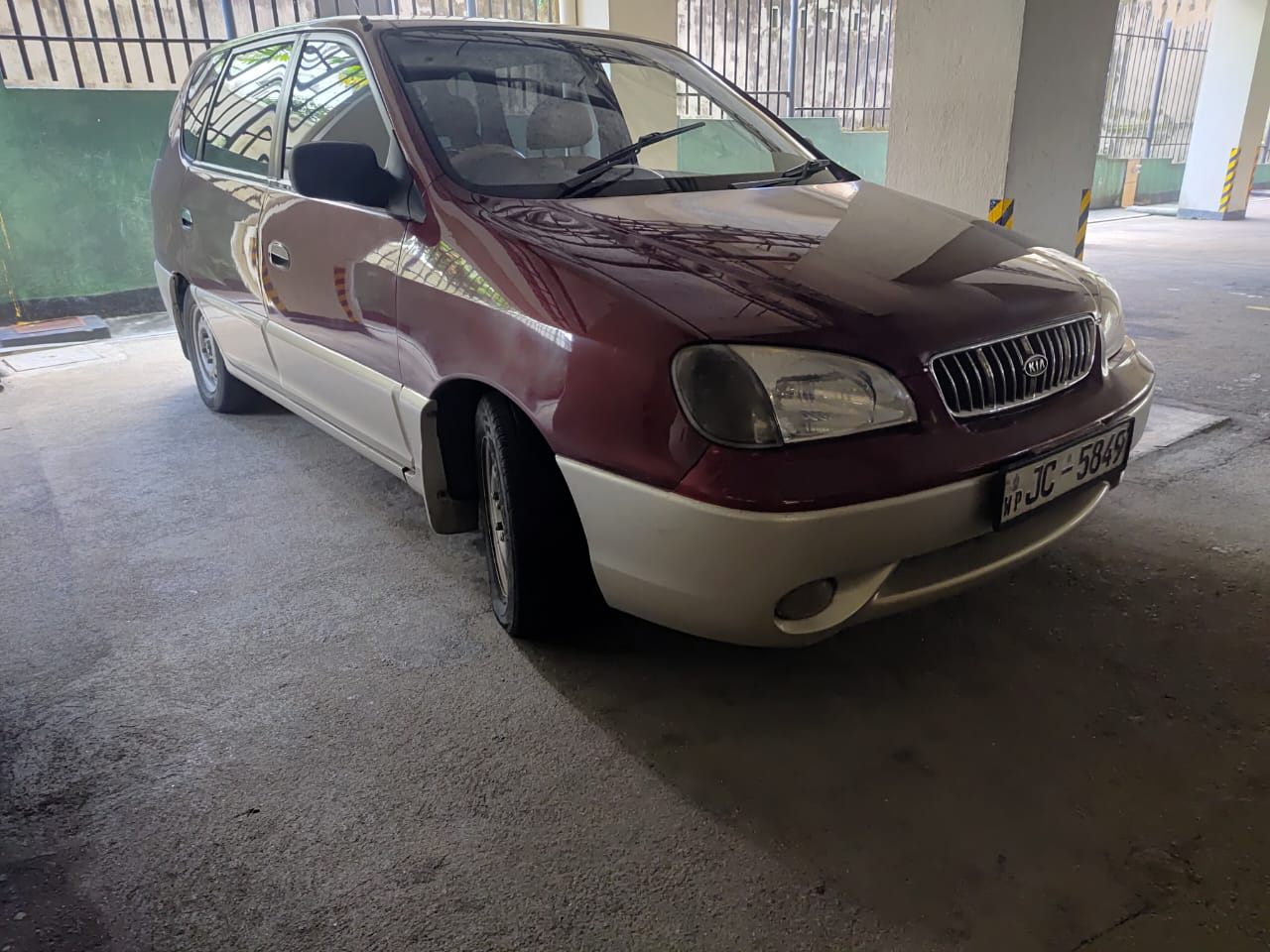 Kia Carens 7 Seater 2001