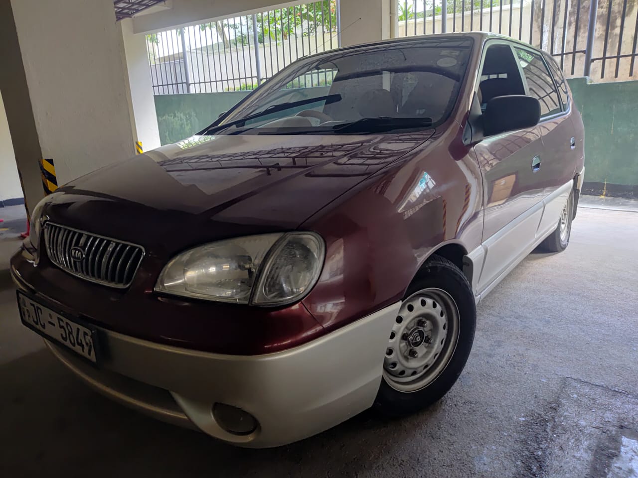 Kia Carens 7 Seater 2001