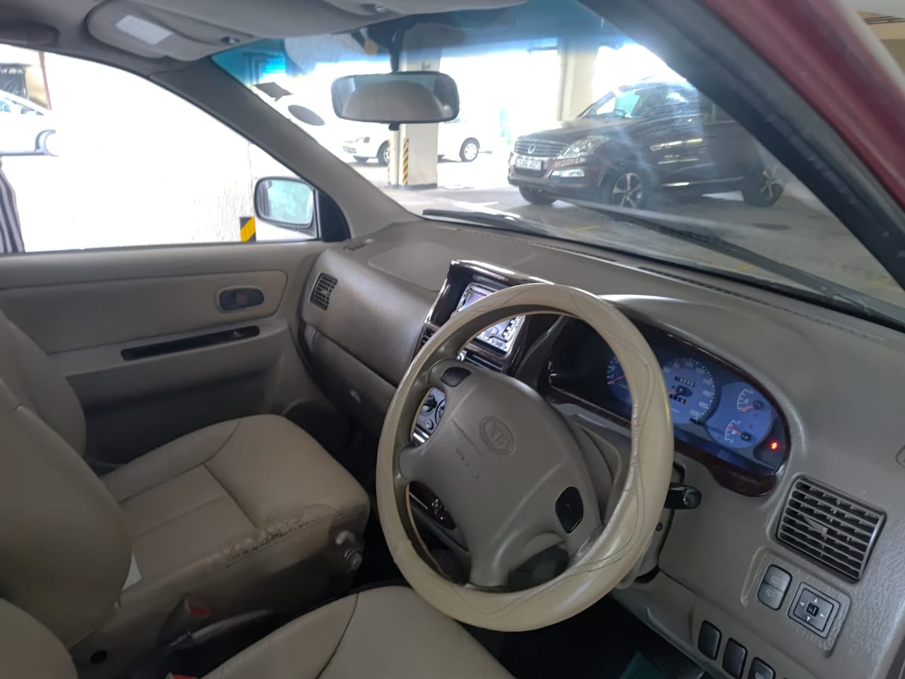 Kia Carens 7 Seater 2001