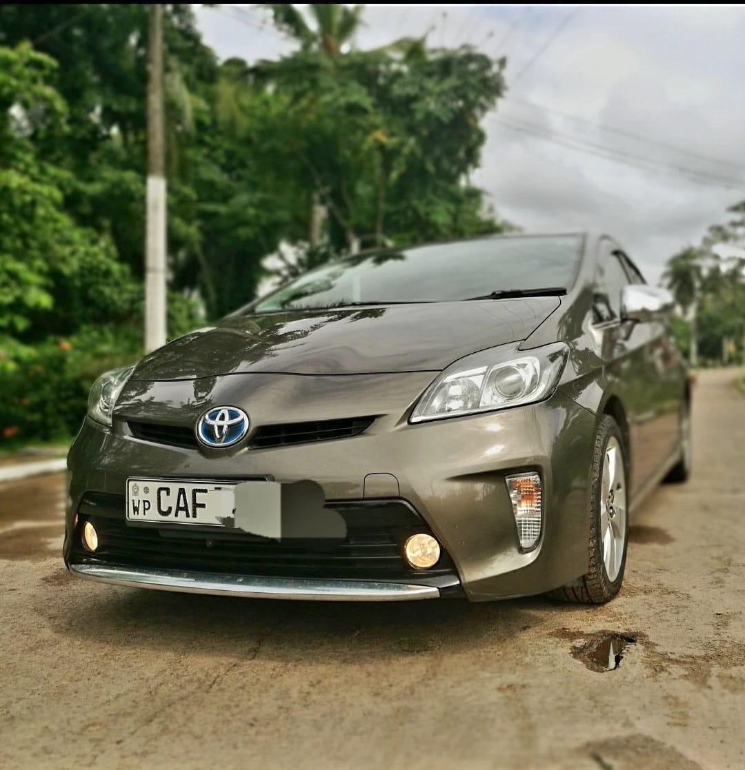 Toyota Prius S 2013