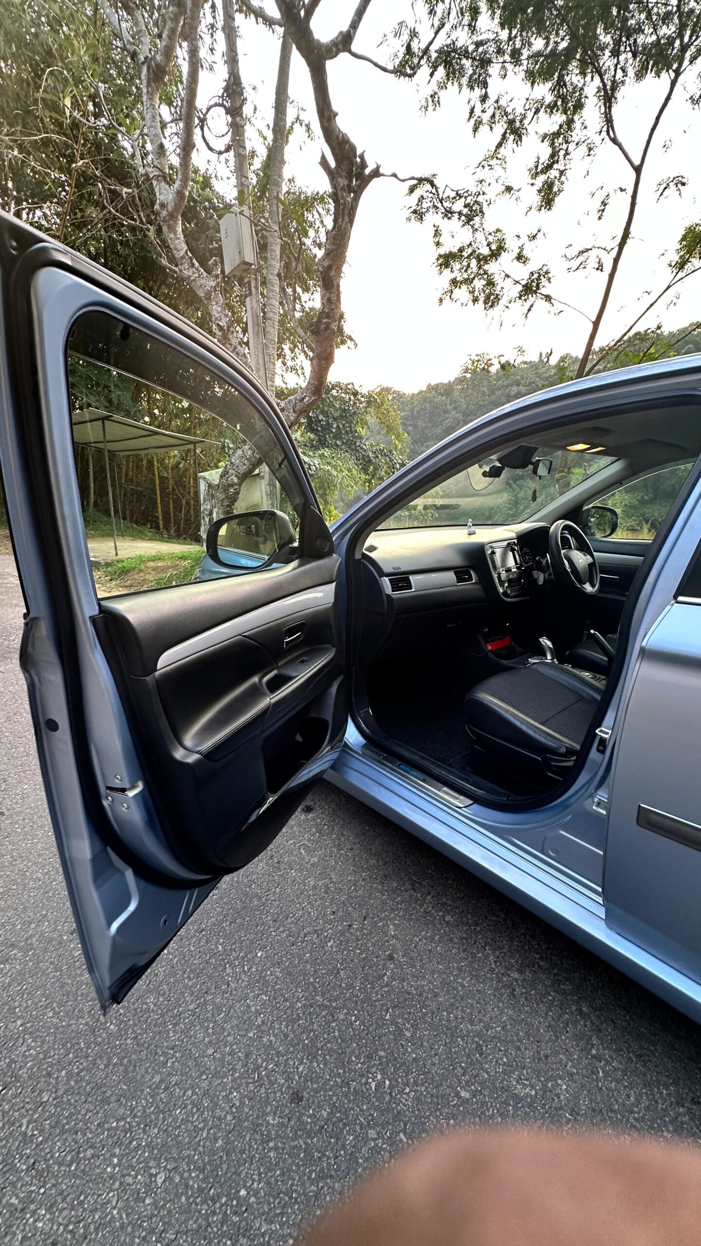 Mitsubishi Outlander PHEV 2013