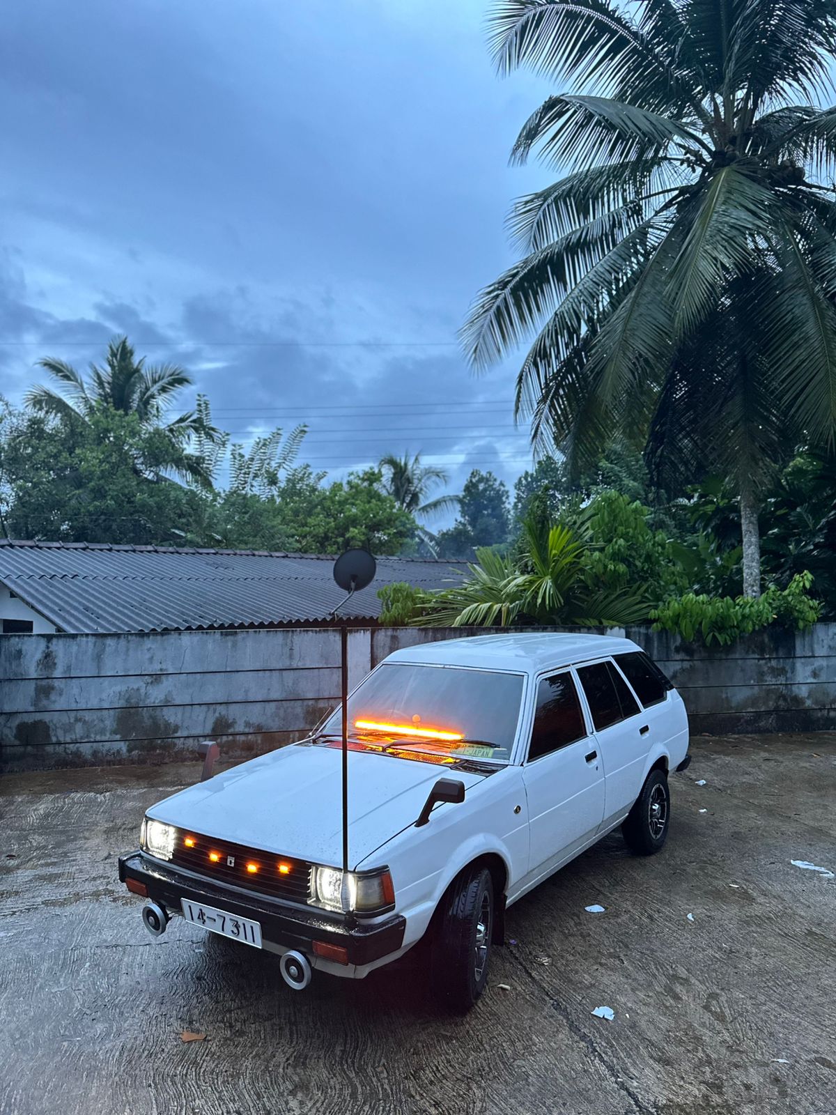 Toyota Corolla DX wagon 1983