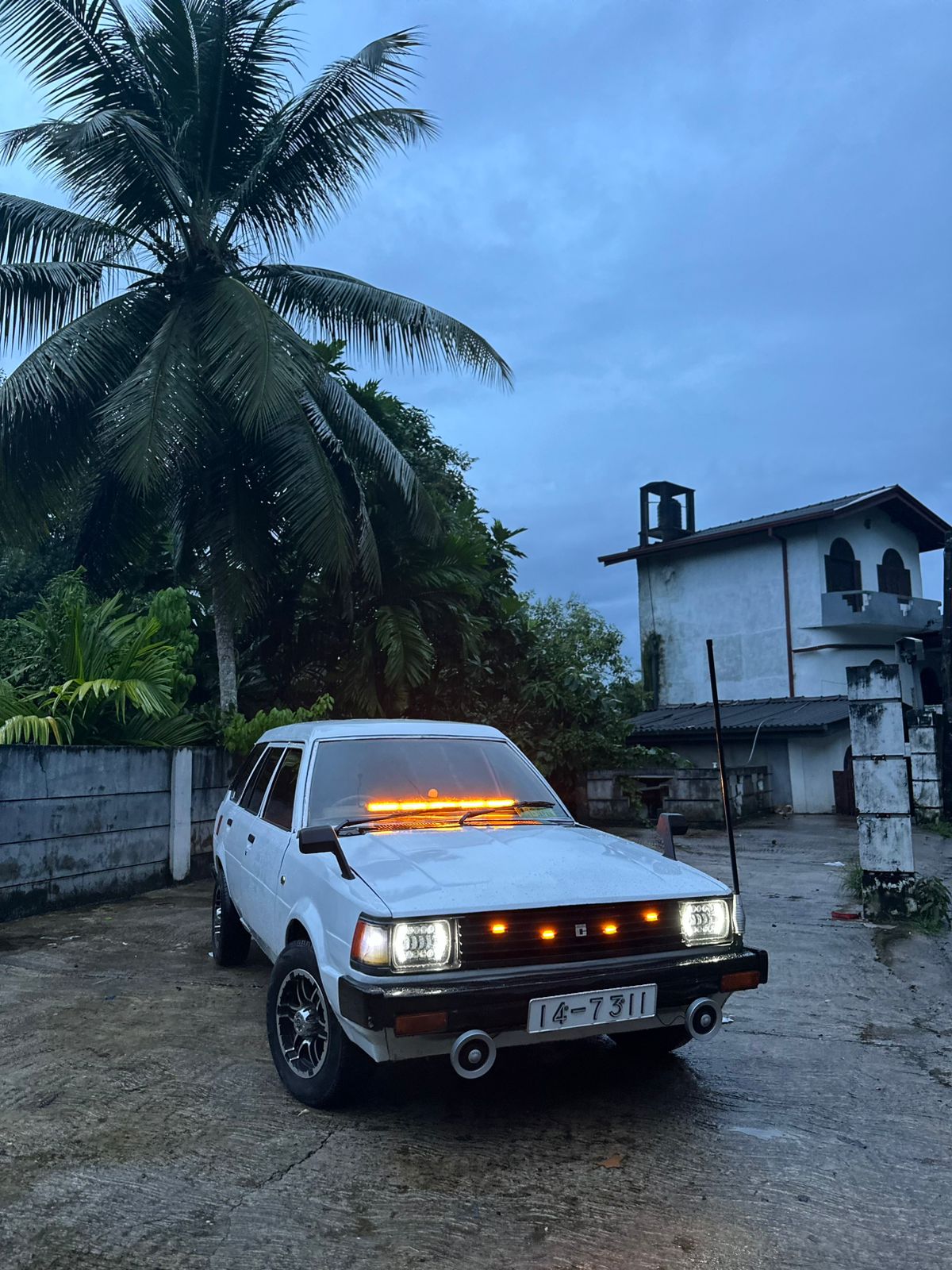 Toyota Corolla DX wagon 1983