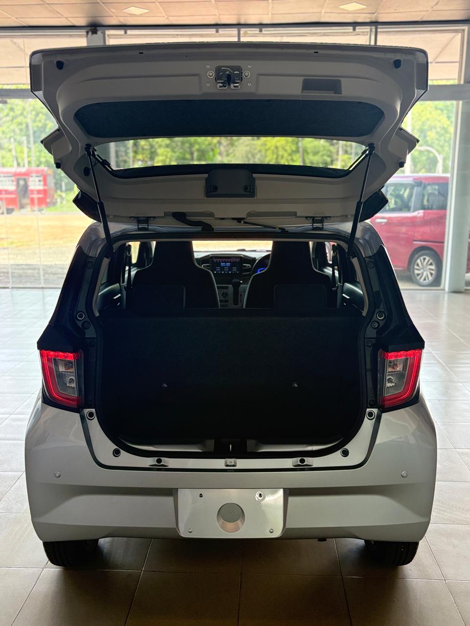 Daihatsu Mira X Grade 2024