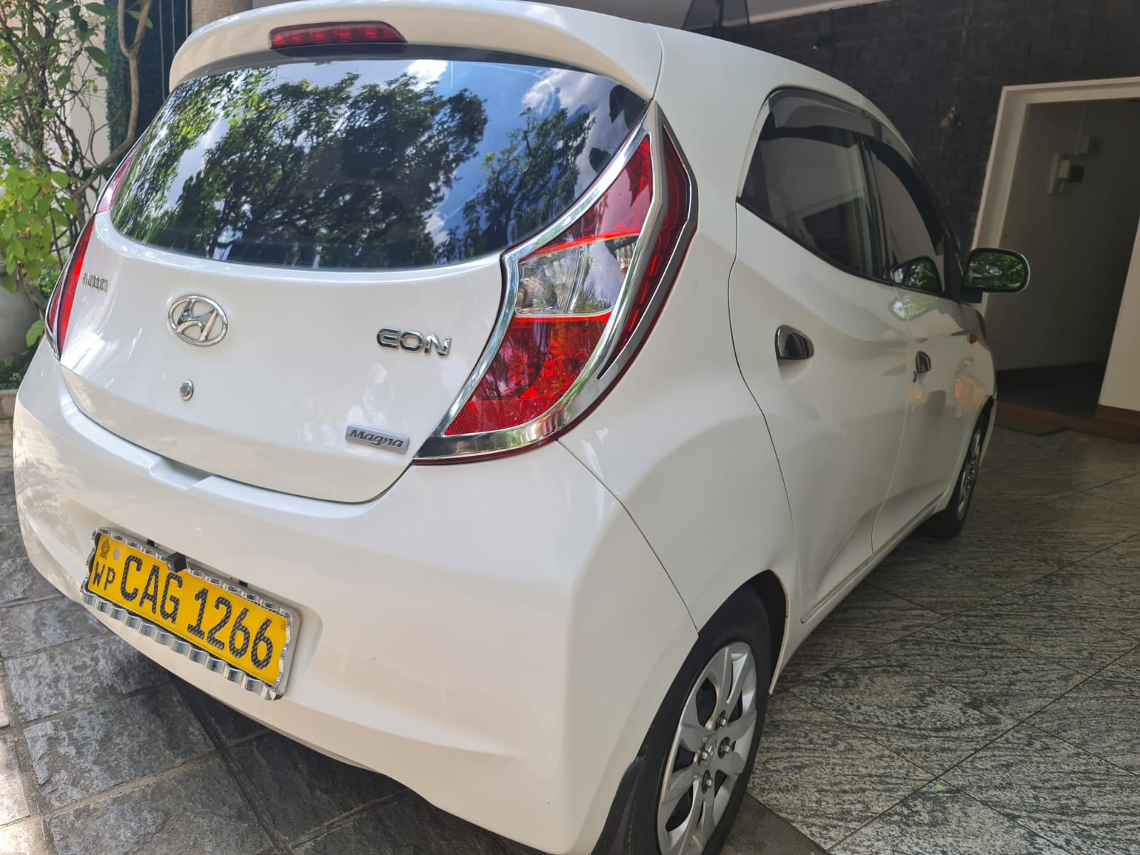 Hyundai Eon Magna 2015