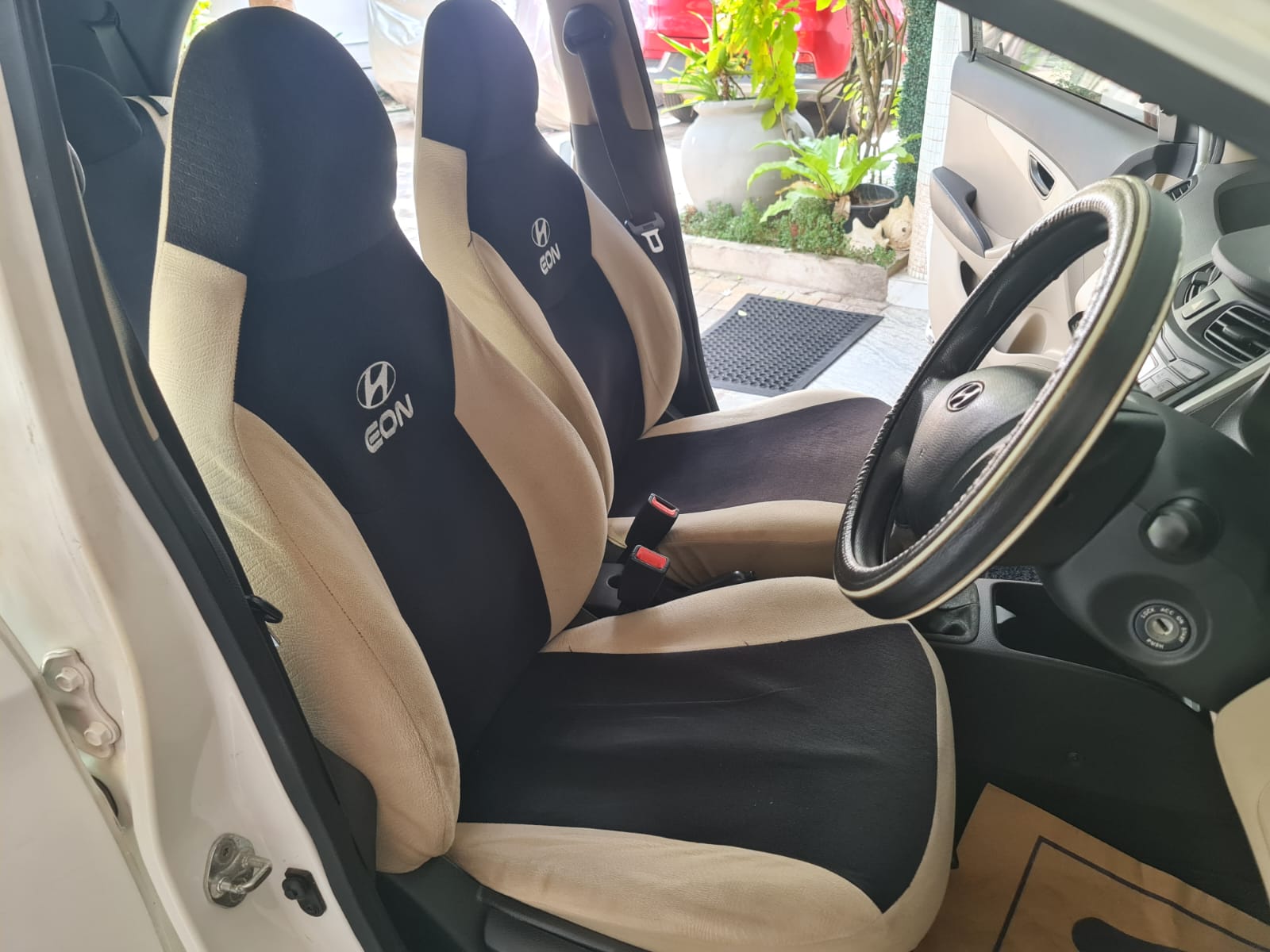 Hyundai Eon Magna 2015