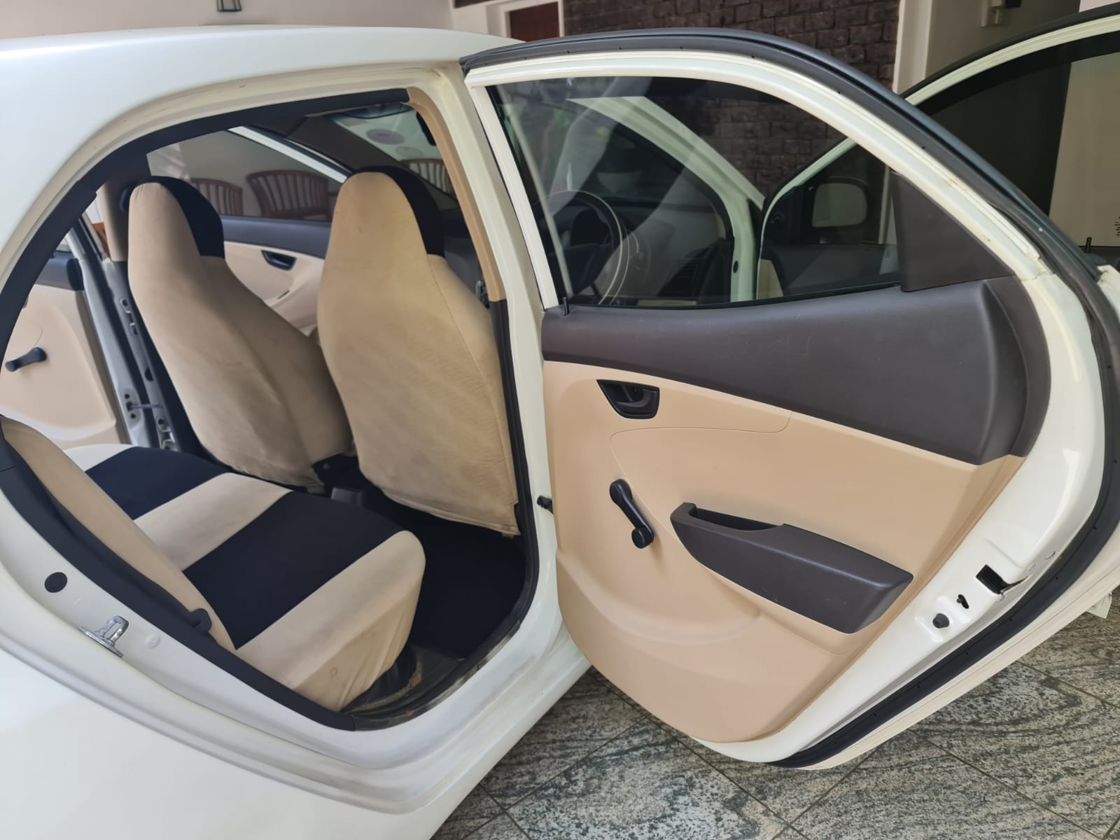 Hyundai Eon Magna 2015