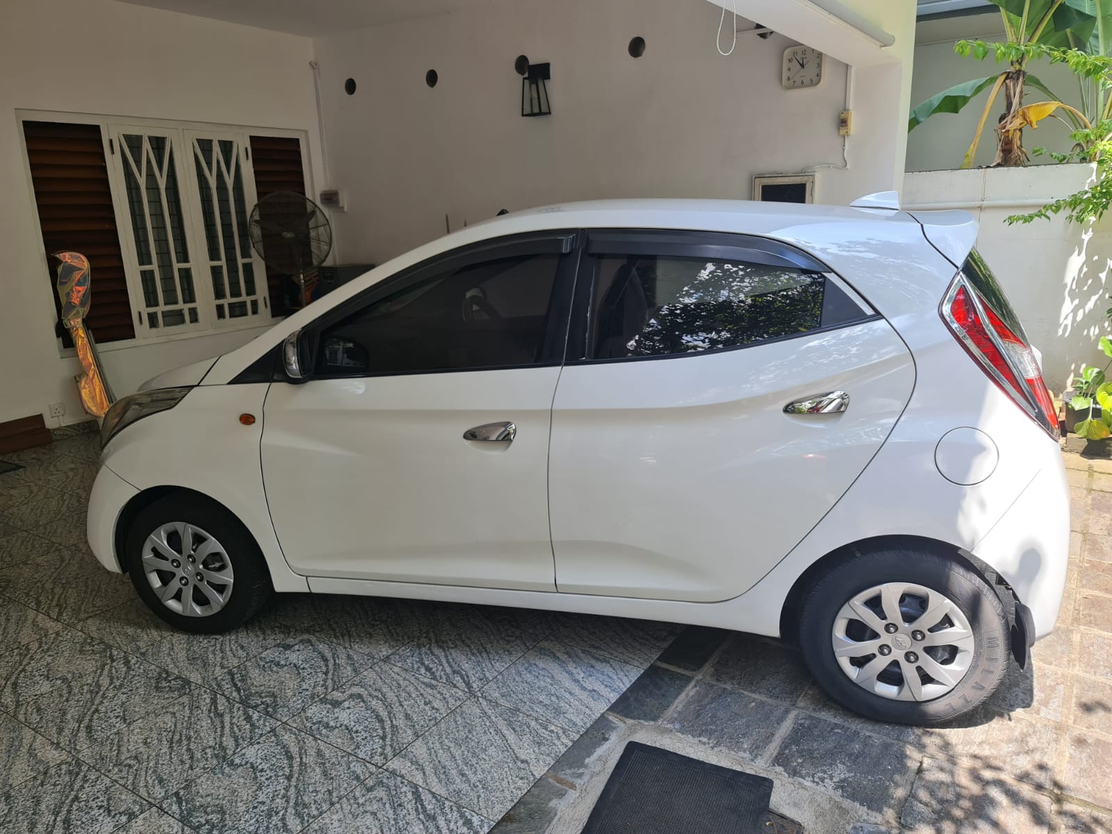 Hyundai Eon Magna 2015