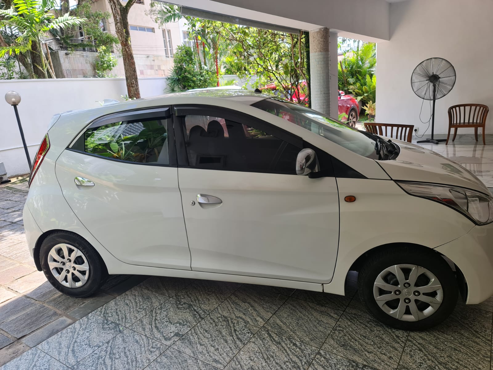Hyundai Eon Magna 2015