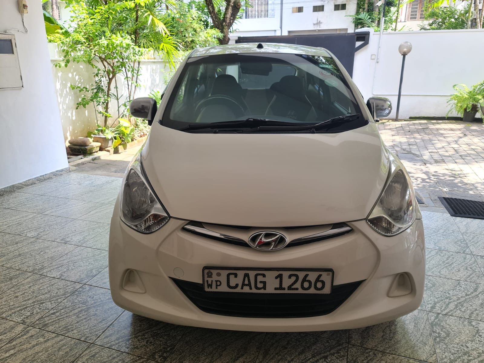 Hyundai Eon Magna 2015